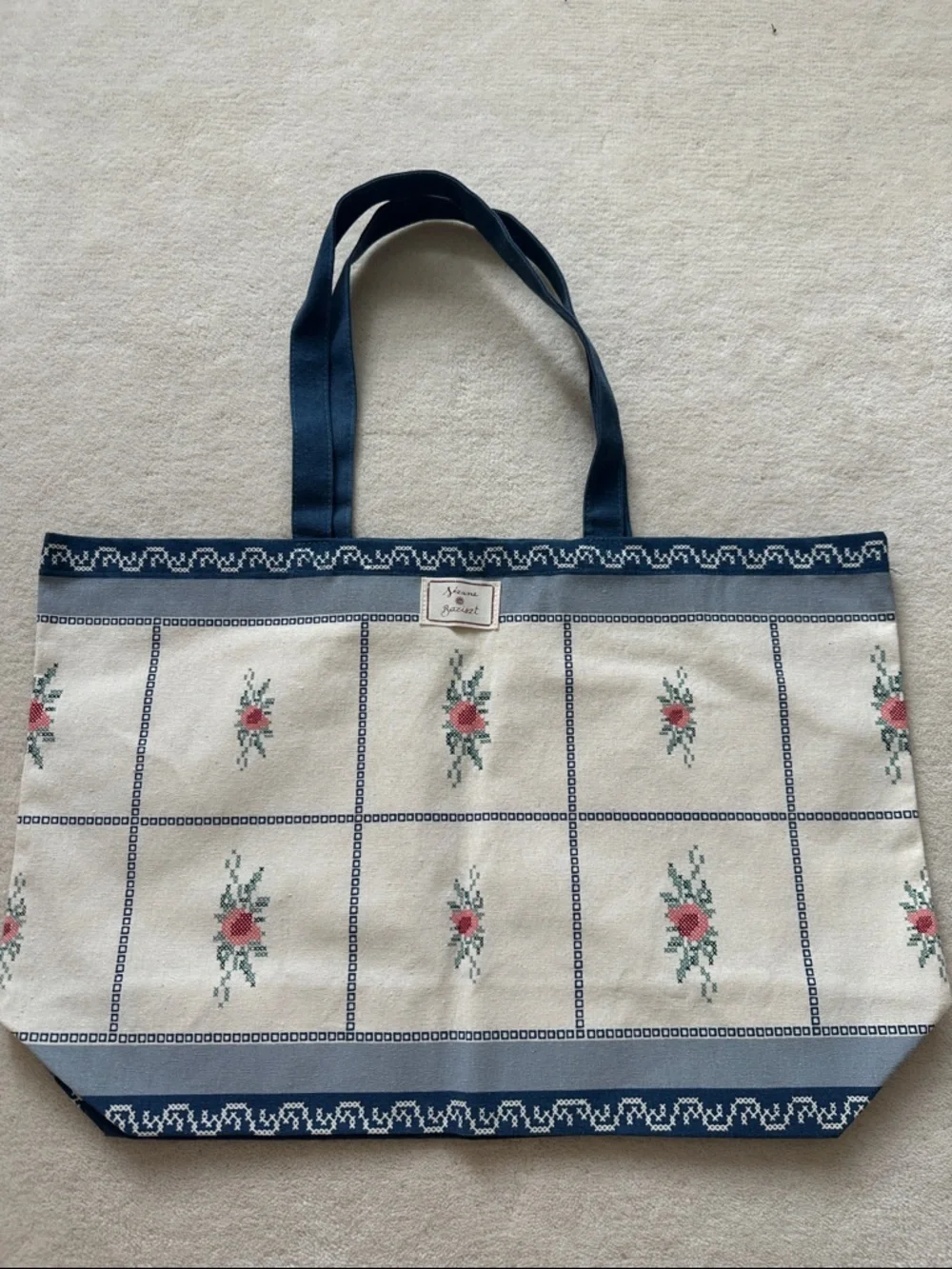 Sezane Basiszt Cream Canvas Tote with Navy Trim and Rose Motif - Picture 1 of 3